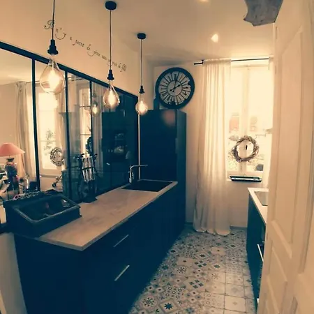 Dans Avec Jardin Privatif Apartament