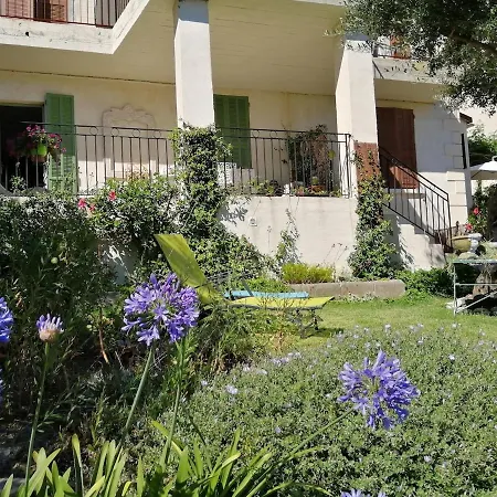 Dans Avec Jardin Privatif Apartment *