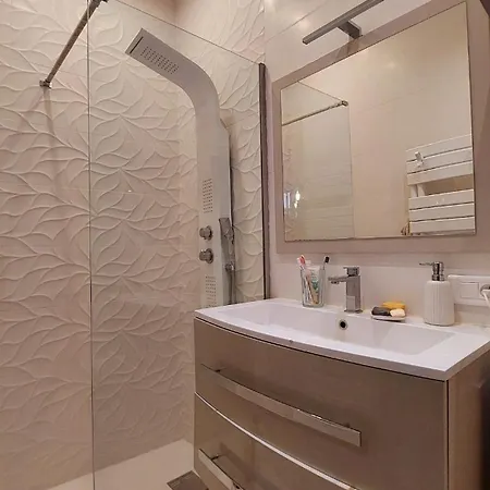 Dans Avec Jardin Privatif Apartment Bastia (Corsica)