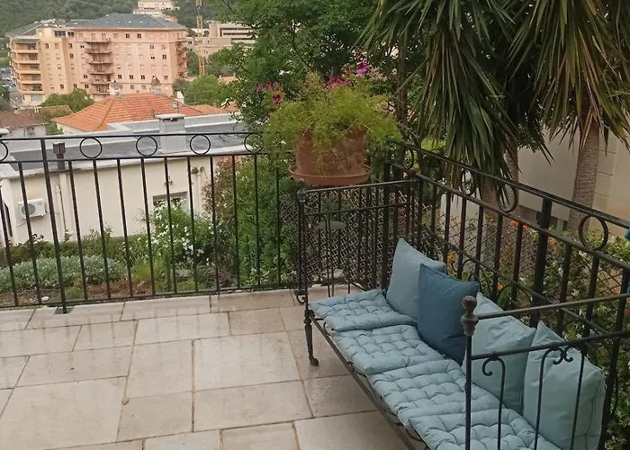 Dans Avec Jardin Privatif Lejlighed