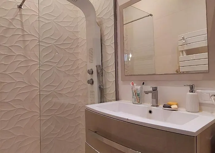 Dans Avec Jardin Privatif Appartement Bastia (Corsica)